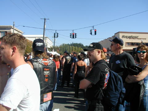 Crowd at the food vendor  